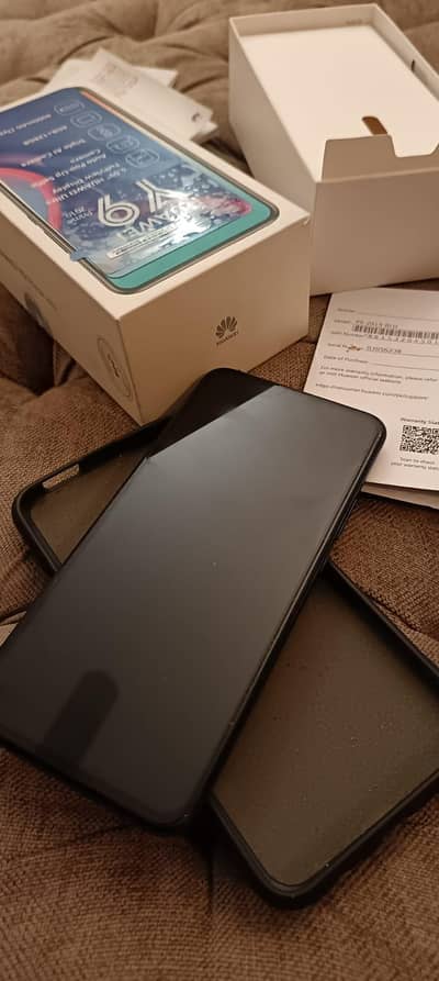 excellent condition Y9 prime with box