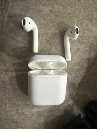 Original apple airpods