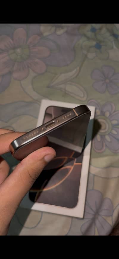 iPhone 16 Pro max jv