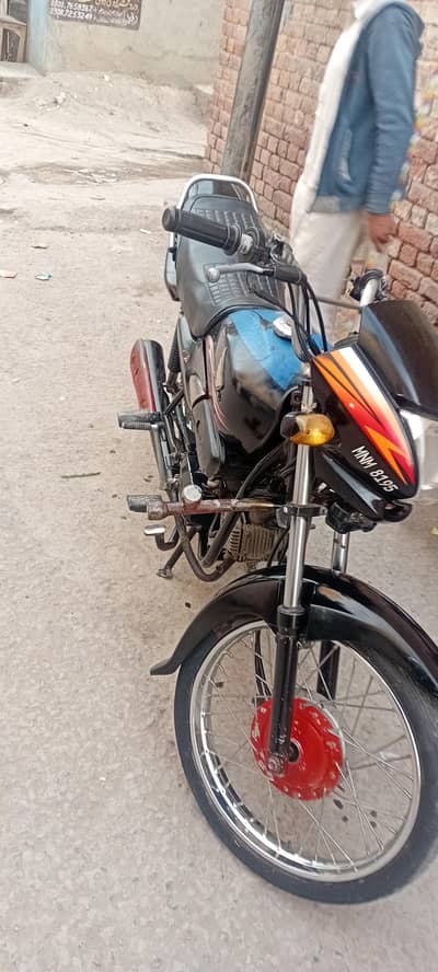 honda 100 cc bike 10 by 9 condition