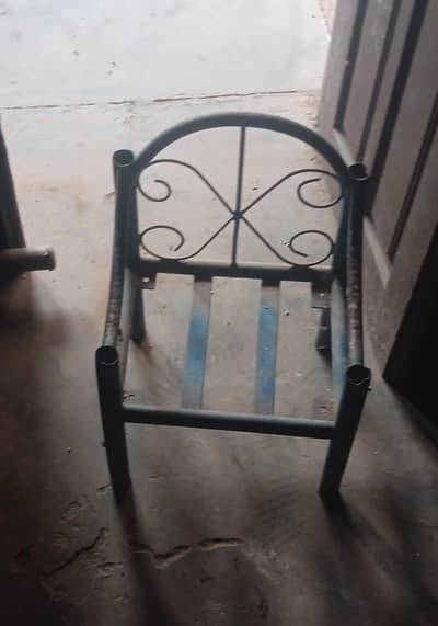 iron's chair
