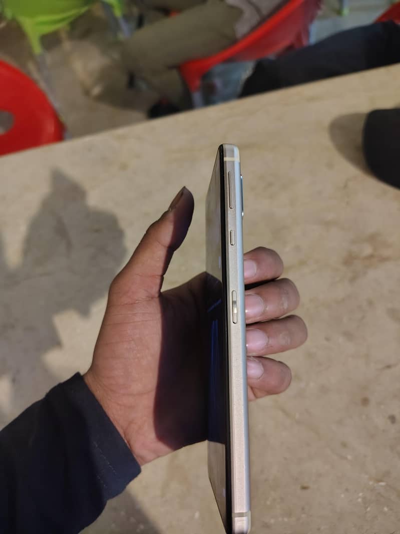 Aquos sense4 basic 0