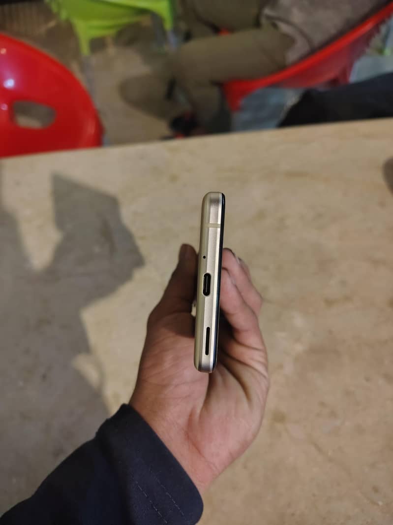 Aquos sense4 basic 2