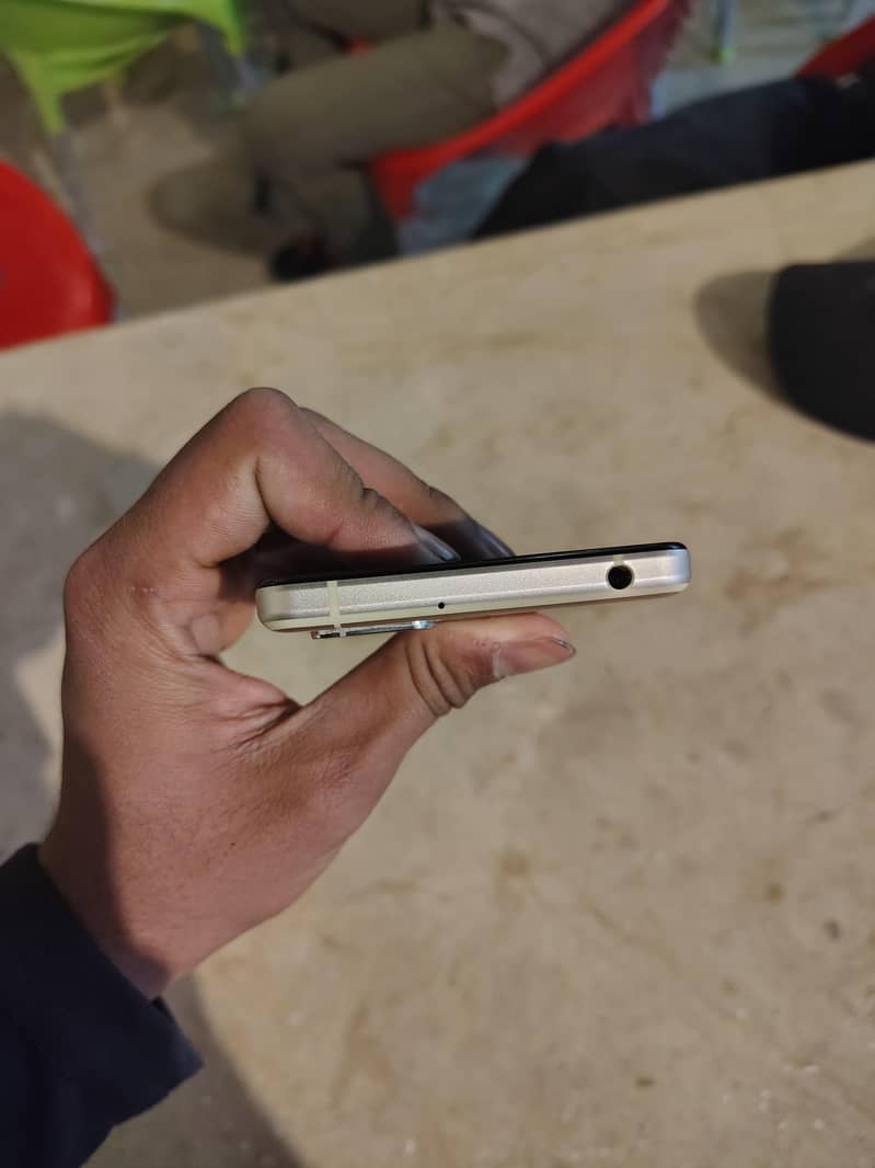 Aquos sense4 basic 3