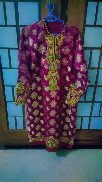 Hand work hai hum ghar pe bnty hai