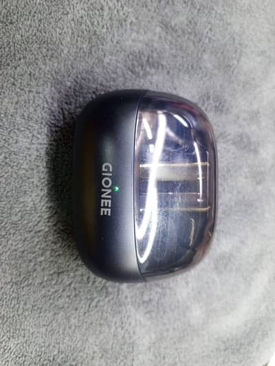 Gionee TWS Earbuds – Brand New | Gold Accent | Clear Case | Rs. 2,200