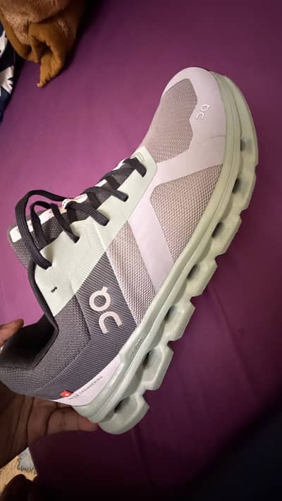 ON MEN'S CLOUDRUNNER SNEAKERS ALLOY/MOSS