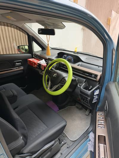 Suzuki wagon r custom z variant