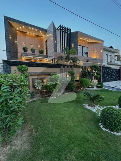 21 Marla Brand New Ultra-Modern Designer House | Prime Location | Sui Gas | Hot Deal in Valencia Town