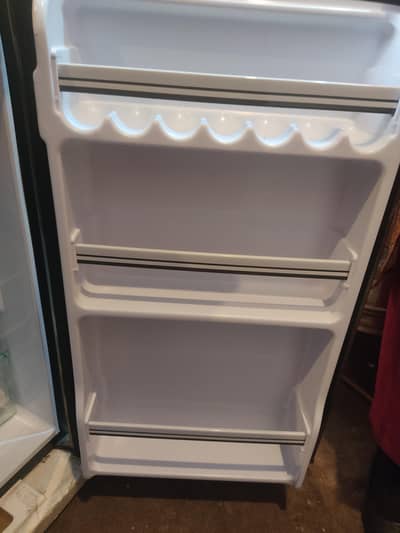 Peridot refrigerator