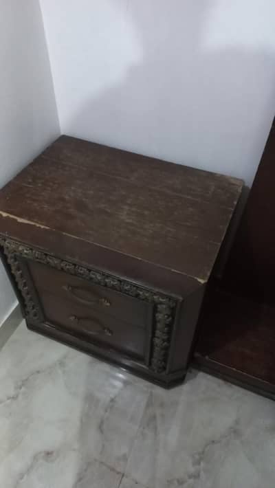 Dressing table along with side table