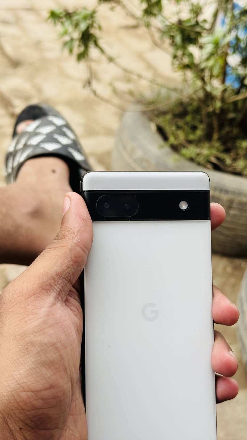 Google pixel 6A 3