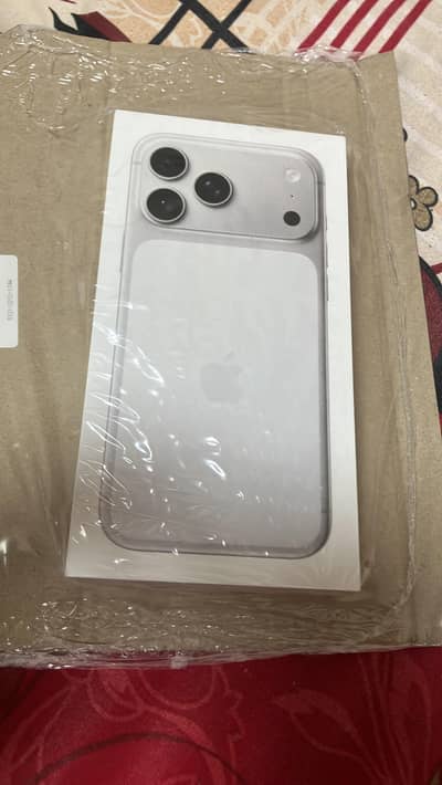 iphone 17pro max esim full pin packed japanese version original pics