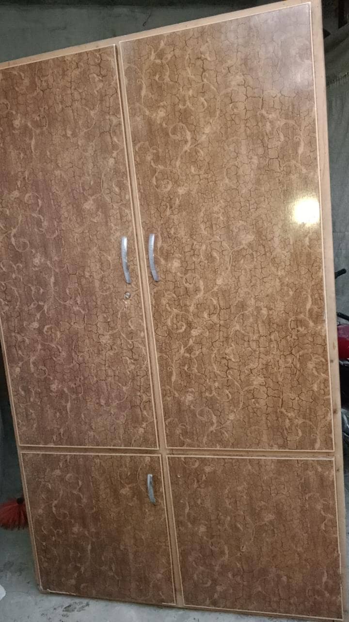 wardrobe 0