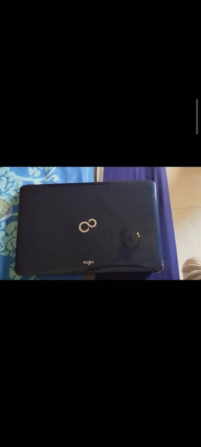 Fujitsu laptop - i7 - 128gb ssd - 8gb RAM installed for sale