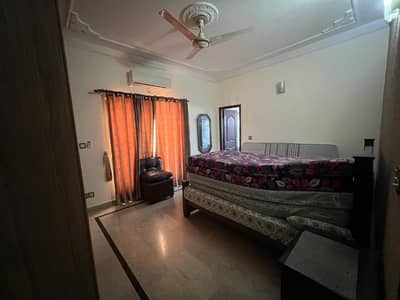 Double Storey House Good Location 5 Bathroom Drying Dining TV Lounge