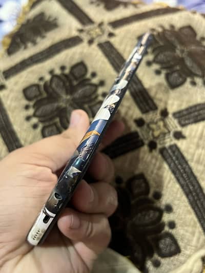 6/128 all ok  with boxcharger urgent sale note7 infinix