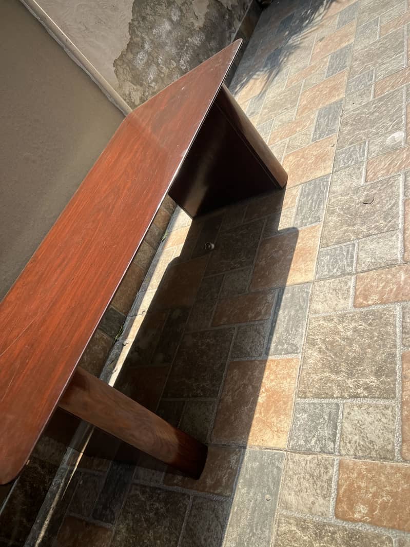 Center table plus one nesting table 2