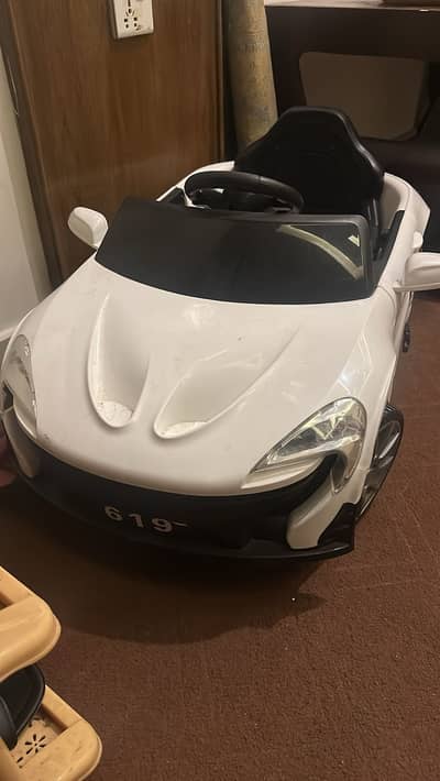 children's battery-operated ride toy car