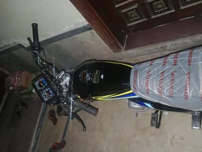 Honda 125 Black edition