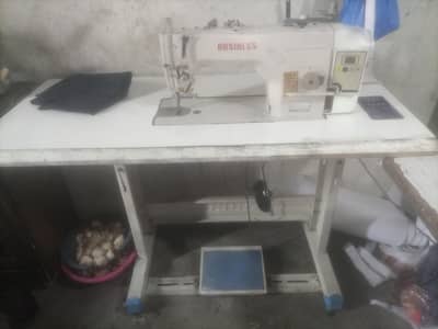 business 718HY-D sewing machine urgent sell krni he. .