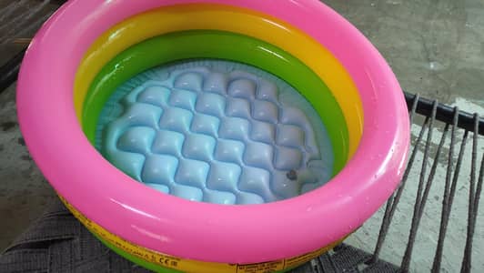 kids swimming pool in very new condition