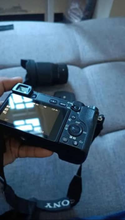 Sony a6400 | 16mm [Exchange possible with iPhone PTA approved]