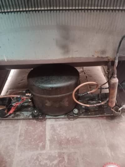 used like new well fridge working condition good condition