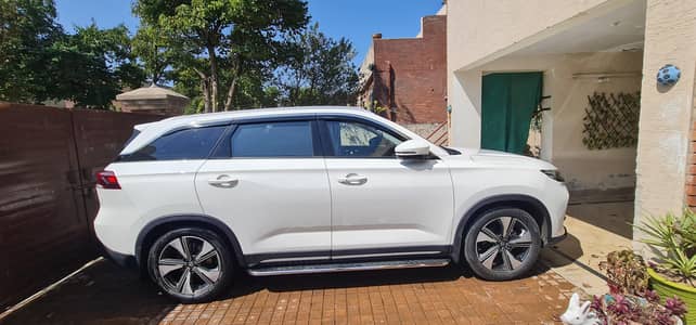 Changan Ochan X7 Future seen 7 seater