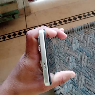 Infinix hot 60i 6+6=128 condition 10/10 with box and charger