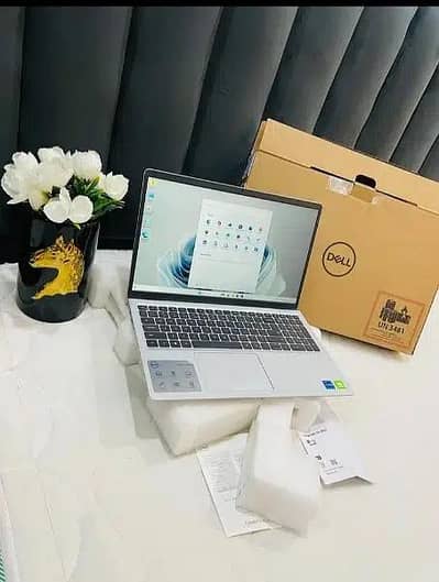 dell laptop Core i7 Ram 32GB DDR5 all fine