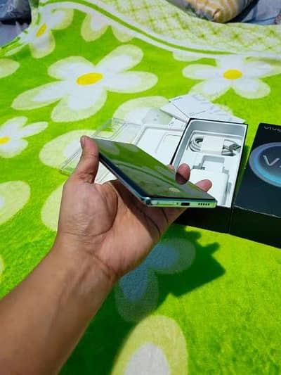Vivo v30 12 GB RAM 256 GB memory 0325/7593/127