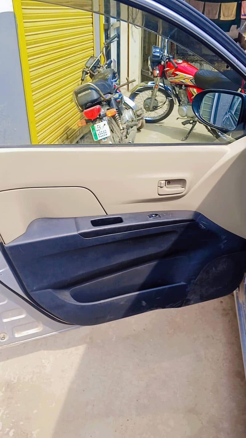 Daihatsu Mira 2011/15 7