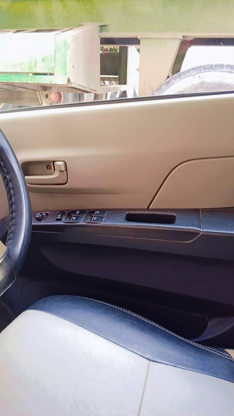 Daihatsu Mira 2011/15 11