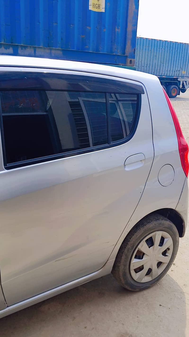 Daihatsu Mira 2011/15 3