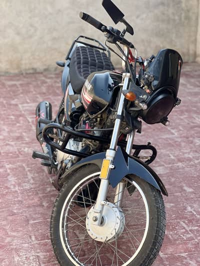 YAMAHA YB125Z