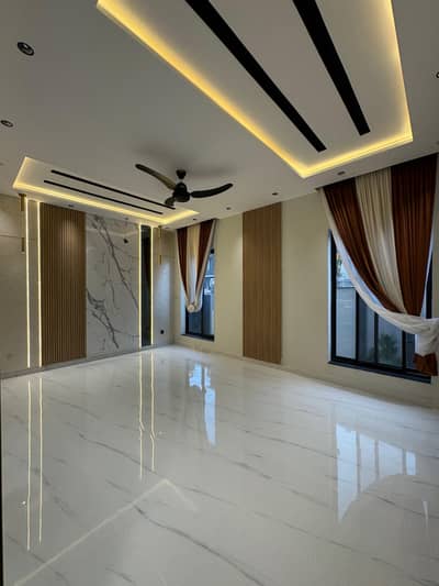 ONE KANAL UPPER PORTION FOR RENT IN BAHRIA TOWN LAHORE