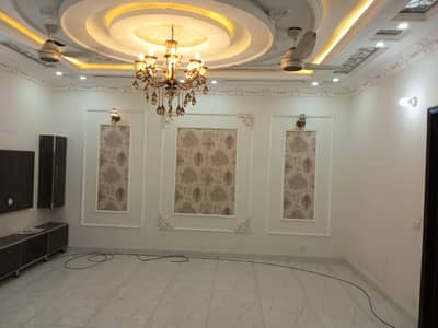 10 Marla Brand New 1st Entry Upper Portion In LDA Avenue 1