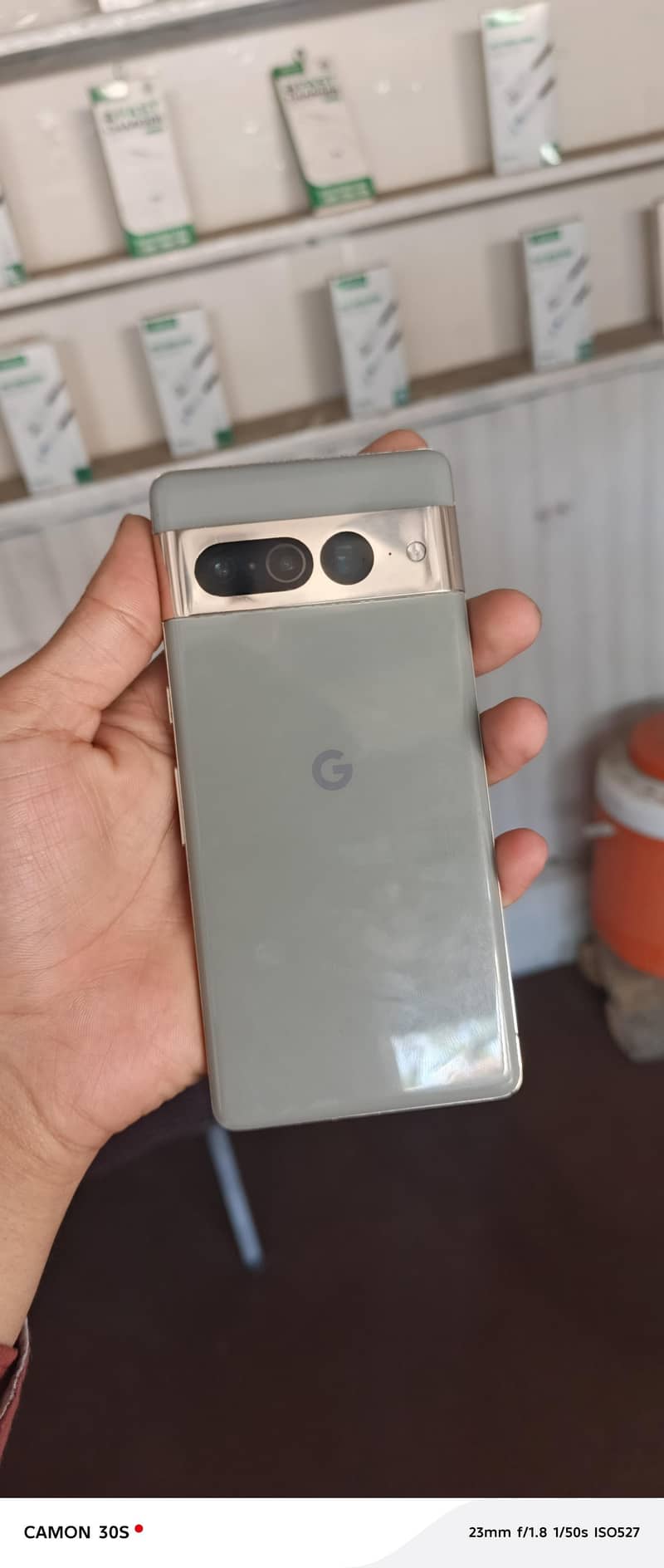 Google pixel 8 pro 1