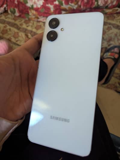 Samsung A06 4/64 with box