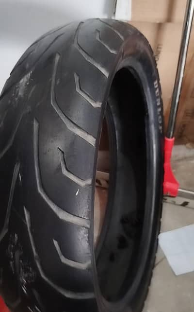 Dunlop Heavy bike tyre 140/70/17 in lowest price