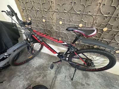 Full size bicycle in good condition and new tire