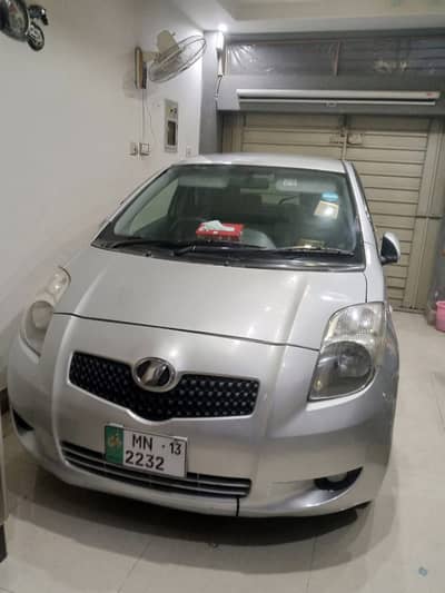 VITZ 2013 — 9/10 — ALL OVER GENUINE CAR