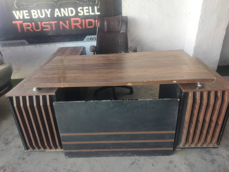 mooving chairs Table 0