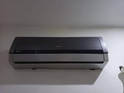 Gree Inverter AC 1.5 Ton