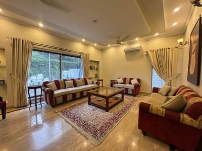 One Kanal Slightly Used Modern Design Bungalow For Sale At Prime Location Of DHA Lahore Near To Park Masjid &Amp; Commercial Market.