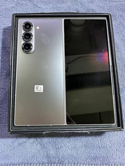 Samsung Z Fold 6. . . 12gb ram 512gb memory All ok non pta