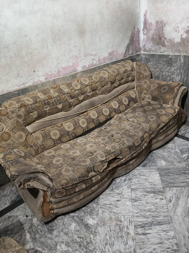 3 seater sofa 0