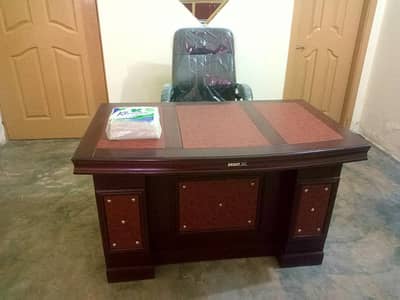 Premium Wooden Office Table for sale 03016094116