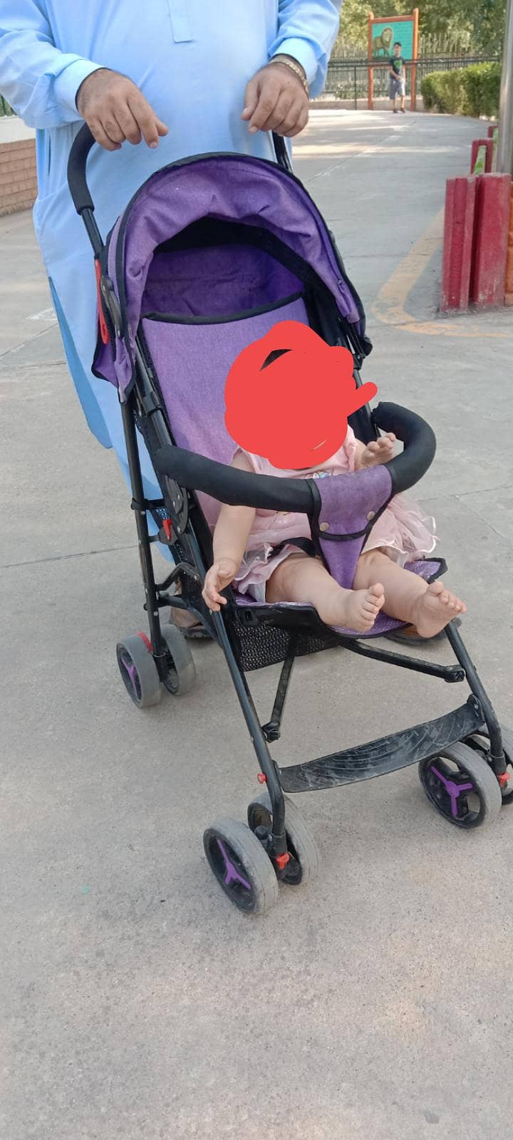 stroller 0